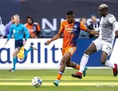 林良铭场上,动作解析,非有意踩踏,星空体育官网,星空体育App,星空体育网页版,星空体育平台,星空体育在线